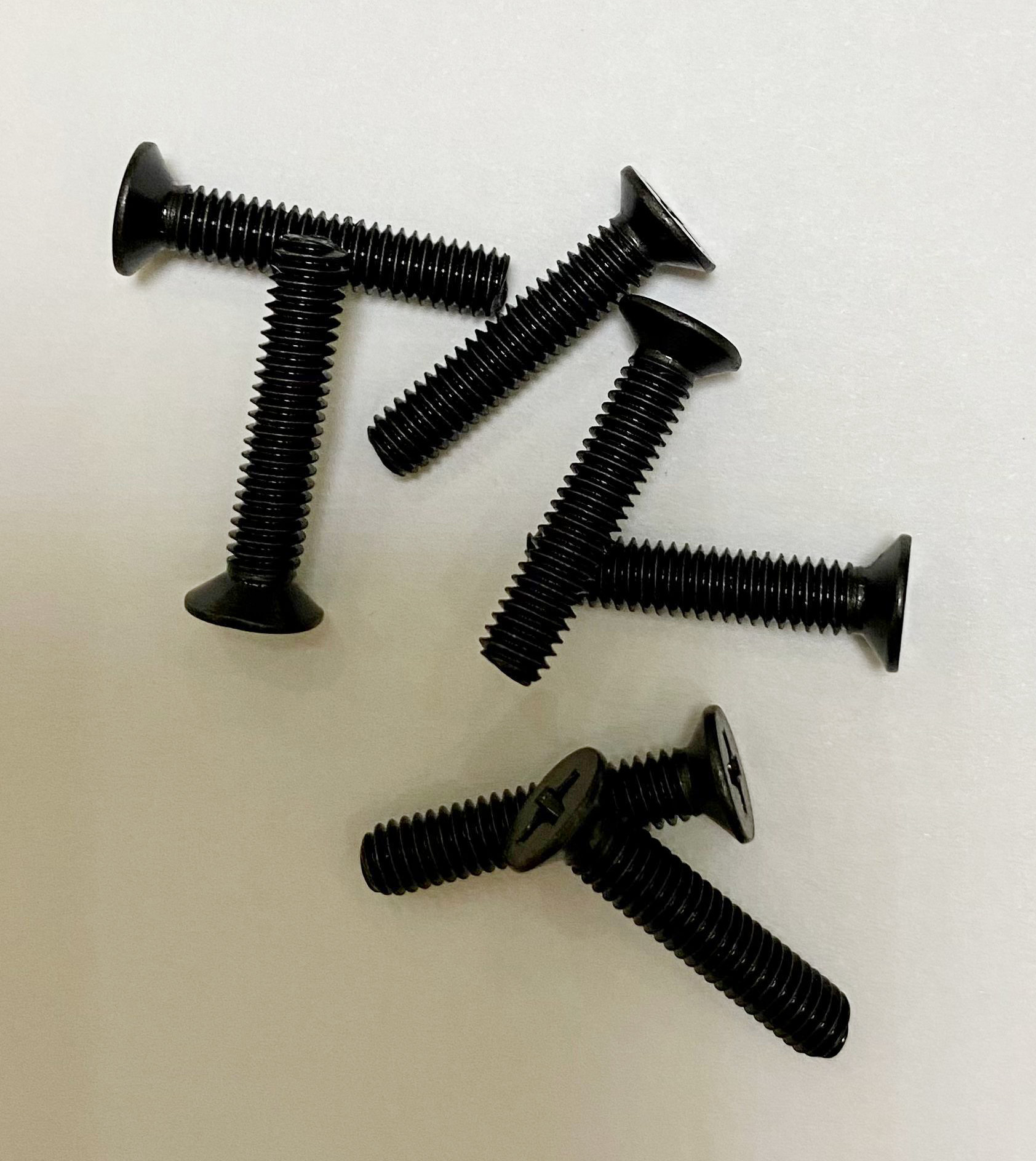 平头十字碳钢发黑M4 x 20mm螺丝